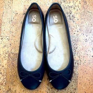 So vegan leather ballet flats